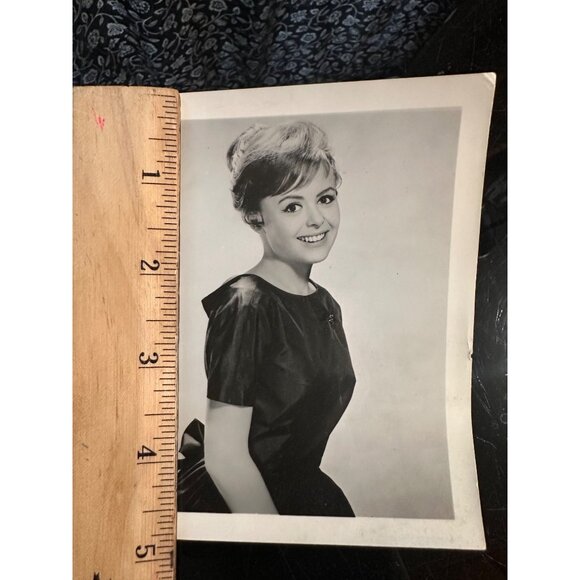 Vintage Deborah Walley 1960s 5x4 Black & White Glossy Photo Portrait - Picture 3 of 13
